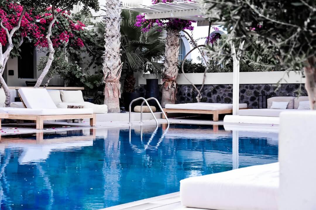 Choosing the Right System for Your Pool Image