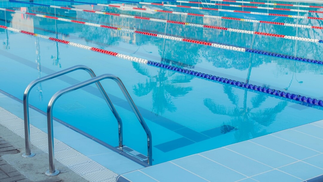 Choosing the Right Algaecide for Your Pool Image